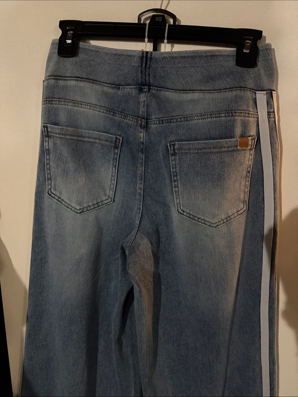 Halara Flex High Waisted Stripe Wide Leg Flowy Washed Jeans Small Petite - Picture 3 of 4